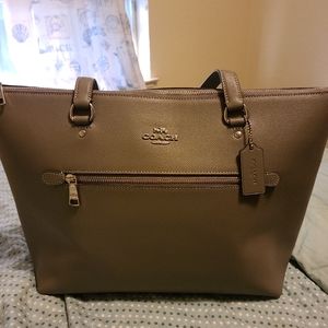 NWT Coach Gallery Tote - Heather Grey